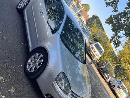Volkswagen Golf 2.0 TDI 140