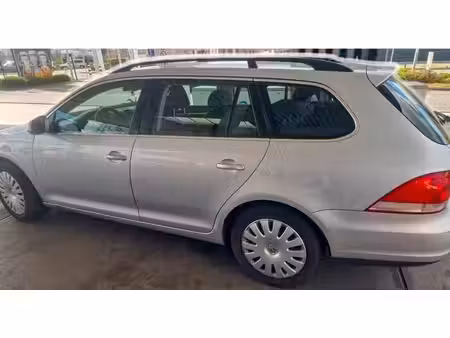 Volkswagen Golf 2.0 TDI 140