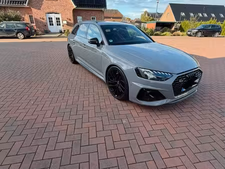 Audi A4 RS4