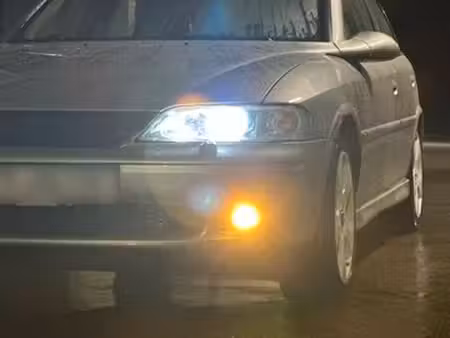 Opel Vectra 2.2 125