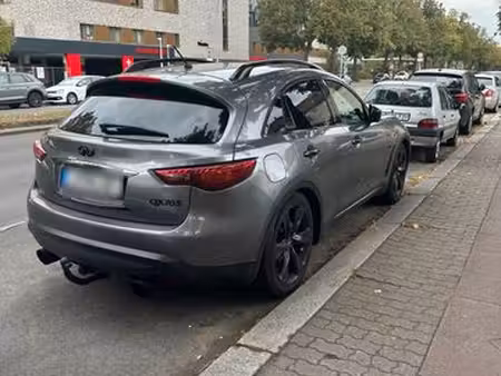 Infiniti QX70 V6 3.0 238 4x4