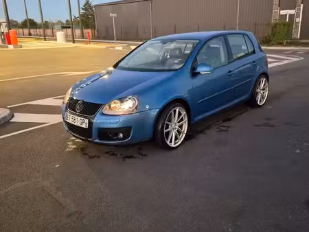 Volkswagen Golf 2.0 TDI 140