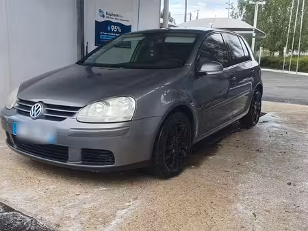 Volkswagen Golf 1.9 TDI 105
