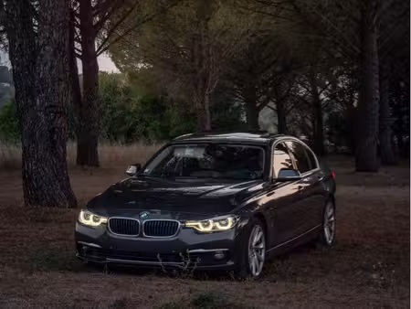BMW Série 3 330e 2.0 252