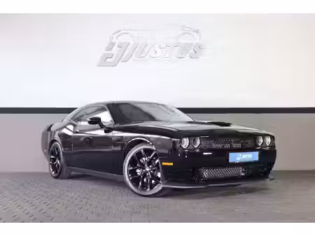 Dodge Challenger RT V8 5.7