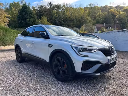 Renault Arkana E-Tech 1.6 145 RS Line