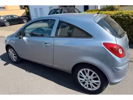Opel Corsa 1.4 90 Color Edition