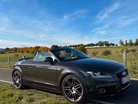 Audi TT 2.0 TFSI 211 S line