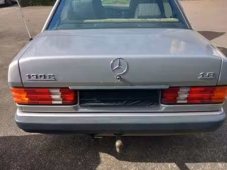 Mercedes-Benz 190