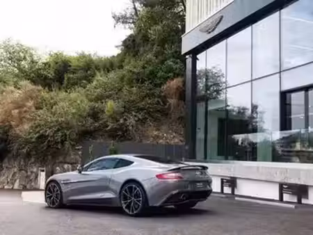 Aston Martin Vanquish V12 5.9 576