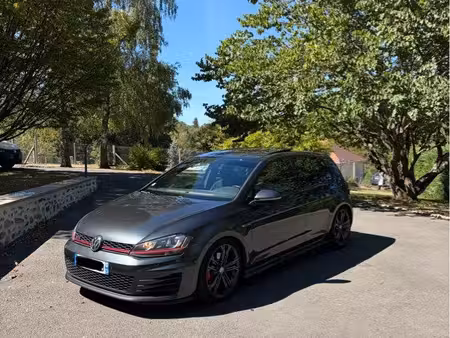 Volkswagen Golf GTI 2.0 TSI 220