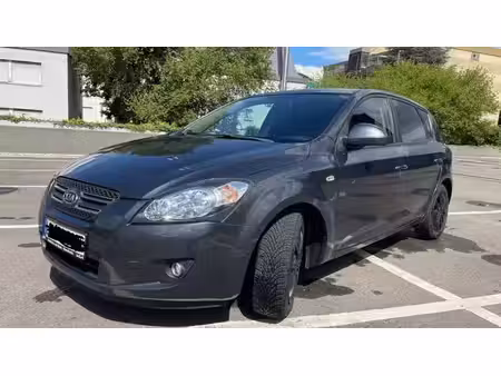 Kia Ceed 2.0 143 Spirit