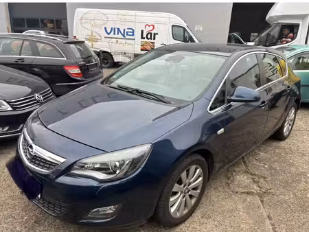 Opel Astra 1.6 115 Cosmo