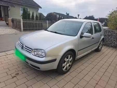 Volkswagen Golf 1.4 75