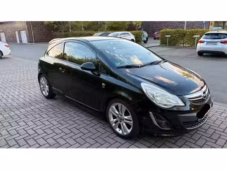 Opel Corsa 1.2 OPC Line