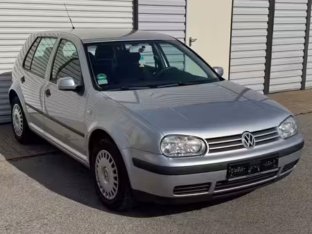 Volkswagen Golf 1.6 102