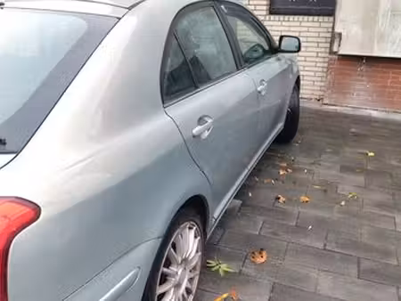 Toyota Avensis 2.0 147 Sol