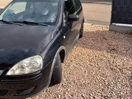 Opel Corsa 1.2 75