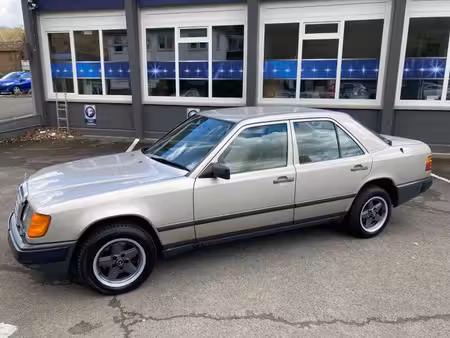 Mercedes-Benz Classe E 200 E