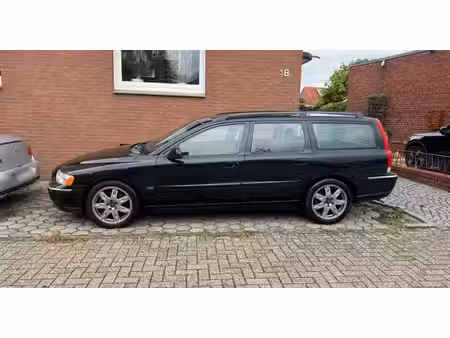 Volvo V70 2.4
