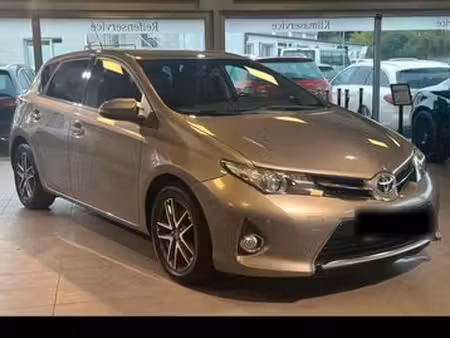 Toyota Auris 1.4 90