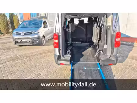 Toyota Proace 136