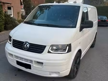 Volkswagen Transporter T5 1.9 TDI 102