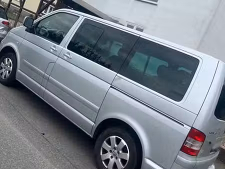 Volkswagen Transporter T5 2.5 TDI