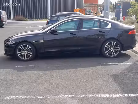Jaguar XE D180 2.0 180 Prestige