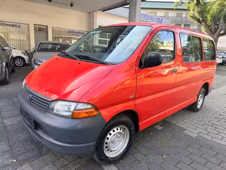 Toyota Hiace 2.5 D-4D 88