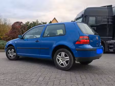 Volkswagen Golf 1.6