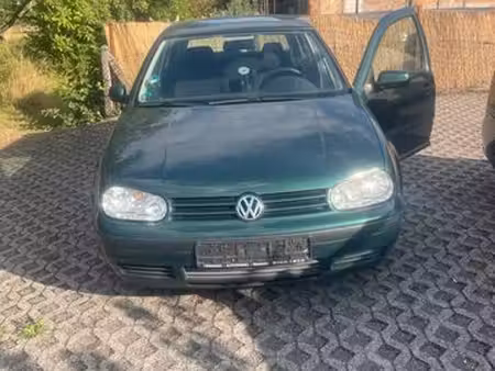 Volkswagen Golf 75