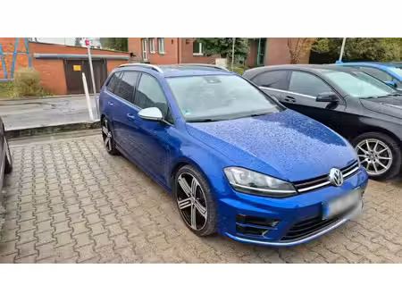 Volkswagen Golf R 2.0 TSI 300