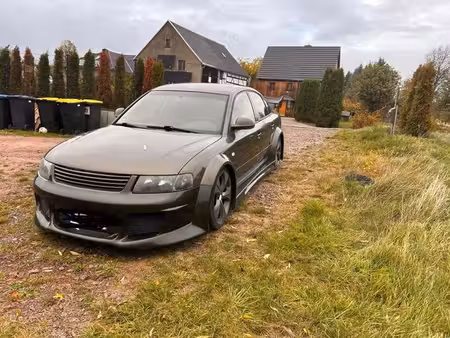 Volkswagen Passat 2.3 150