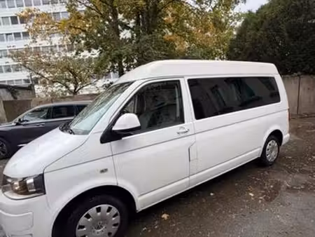 Volkswagen Caravelle 2.0 TDI