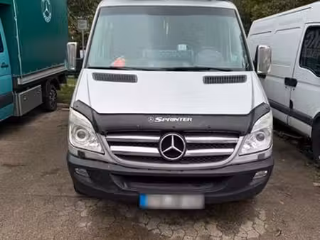 Mercedes-Benz Sprinter 319 V6 3.0 190