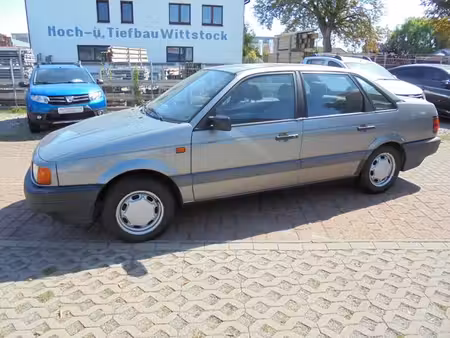 Volkswagen Passat 1.8 90 CL