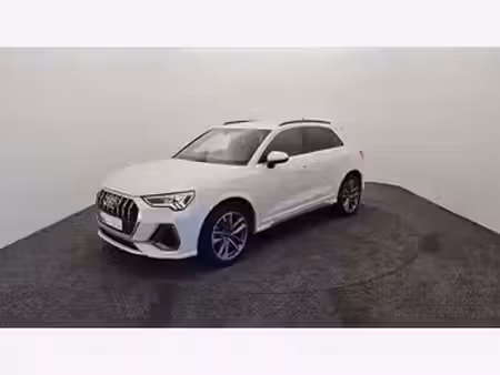 Audi Q3 45 TFSI E 1.4 TFSI 150 S line