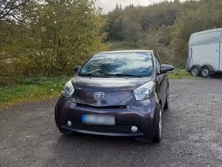 Toyota IQ 1.0 VTi 68