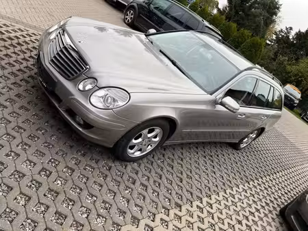 Mercedes-Benz Classe E E 200