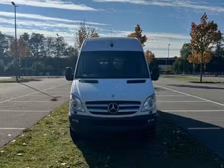 Mercedes-Benz Sprinter 319 V6 3.0 190