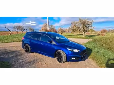 Ford Focus ST 2.0 250