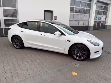 Tesla Model 3 Standard Plus 325
