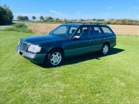 Mercedes-Benz Classe E E 200 136 Elegance