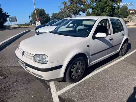 Volkswagen Golf 75