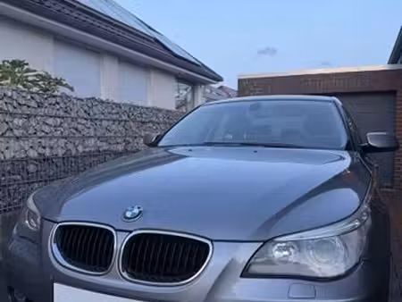 BMW Série 5 520i 2.2 170