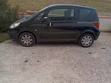 Peugeot 1007 1.4 75