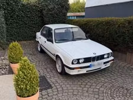 BMW Série 3 318i 1.8