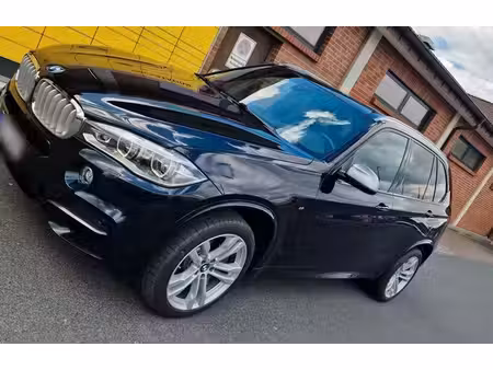 BMW X5 M50d 3.0 381