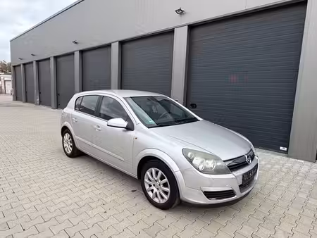 Opel Astra 1.6 105 Cosmo